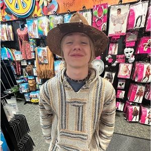 Meet your Posher, Donovan